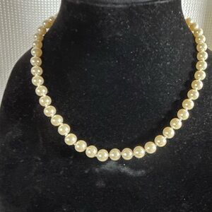 Roma Cream Pearl Necklace